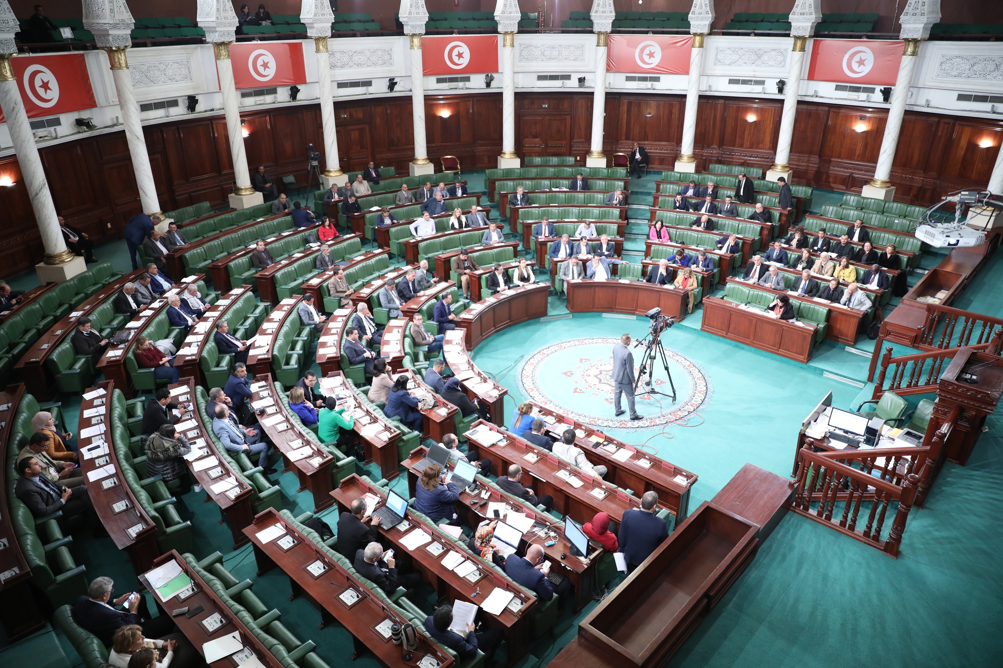 20 منها لرئاسة  الجمهورية...   34 مشروع قانون عرضت على اللجان في البرلمان